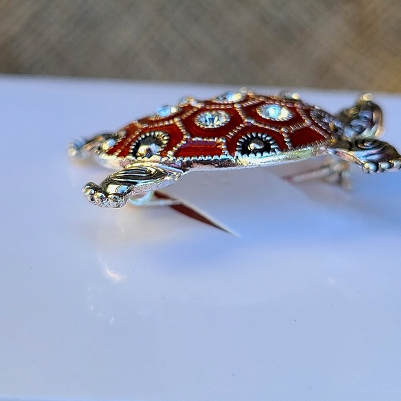 Vintage Crystal Red Silver Turtle Brooch Pin - Picture 2 of 5